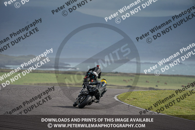 anglesey no limits trackday;anglesey photographs;anglesey trackday photographs;enduro digital images;event digital images;eventdigitalimages;no limits trackdays;peter wileman photography;racing digital images;trac mon;trackday digital images;trackday photos;ty croes